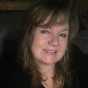 Meet your Posher, Debbie